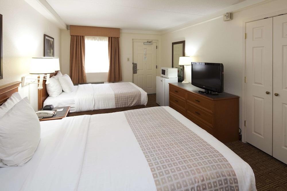 La Quinta Inn By Wyndham Huntsville Research Park Εξωτερικό φωτογραφία