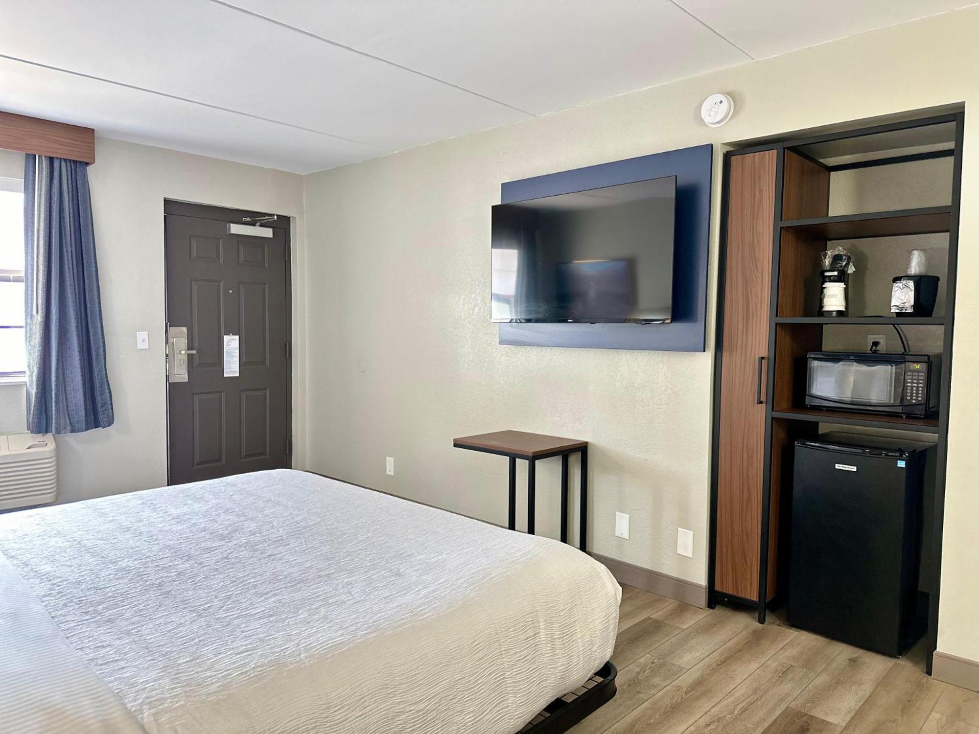 La Quinta Inn By Wyndham Huntsville Research Park Εξωτερικό φωτογραφία