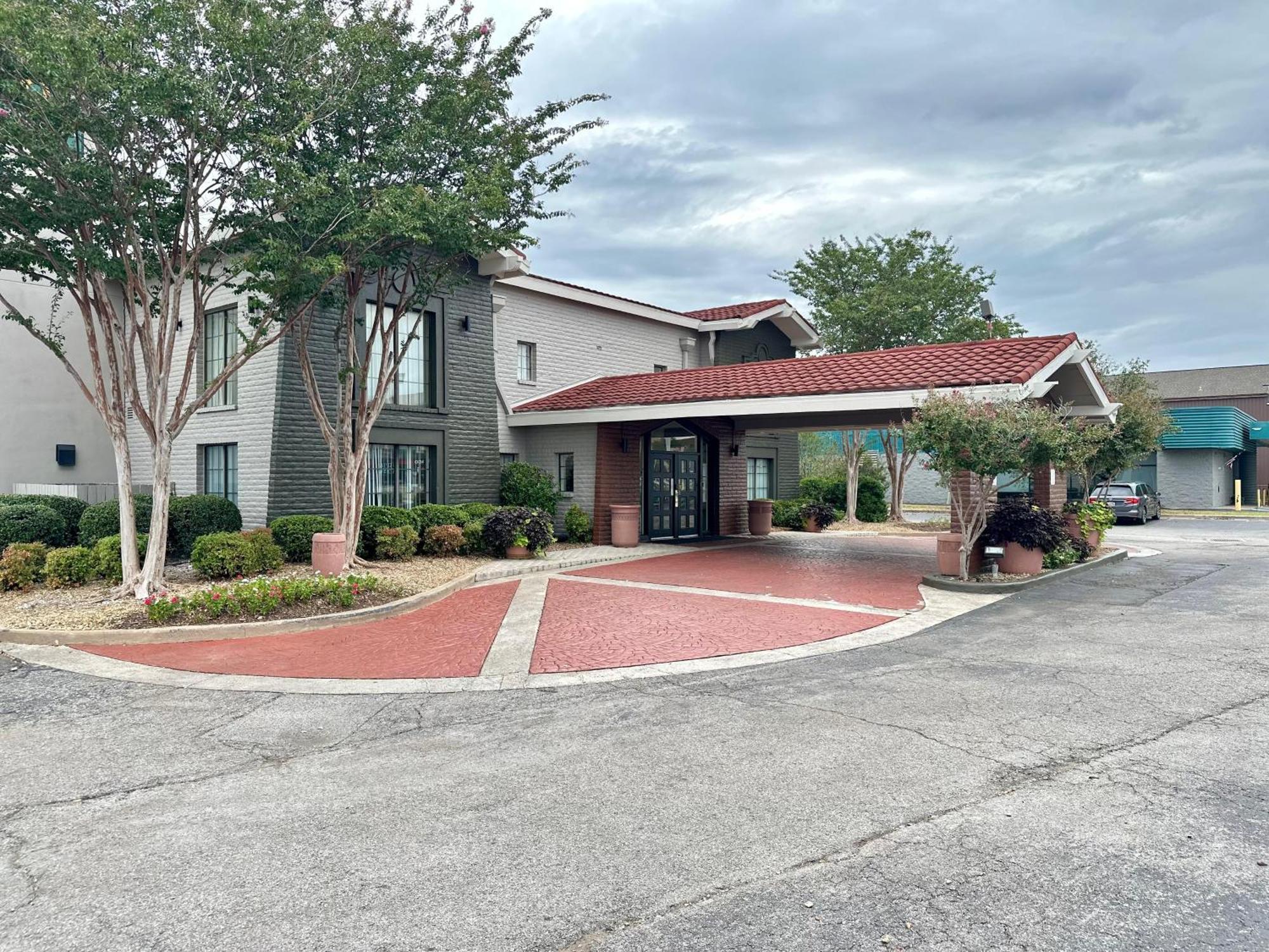 La Quinta Inn By Wyndham Huntsville Research Park Εξωτερικό φωτογραφία