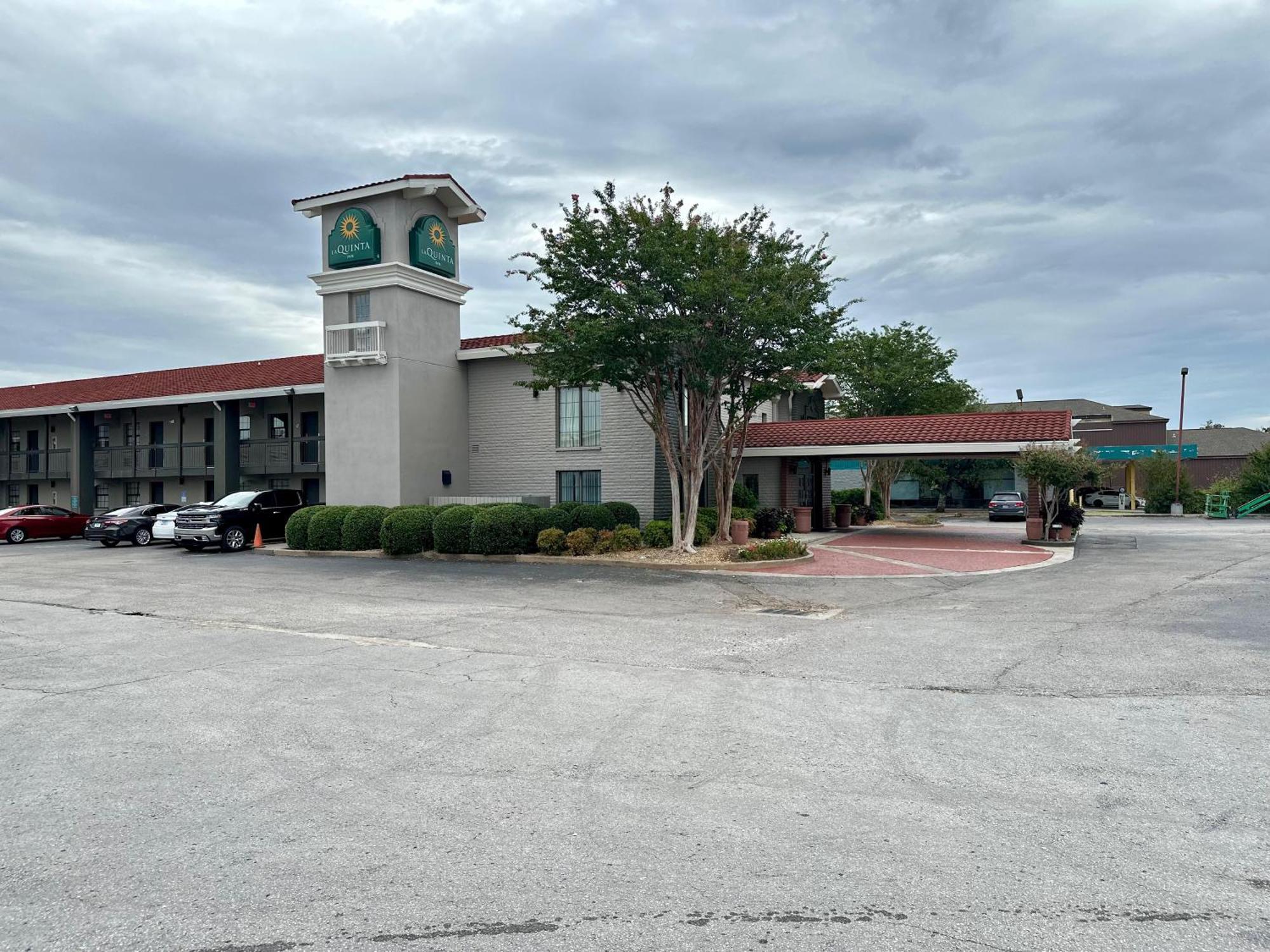 La Quinta Inn By Wyndham Huntsville Research Park Εξωτερικό φωτογραφία