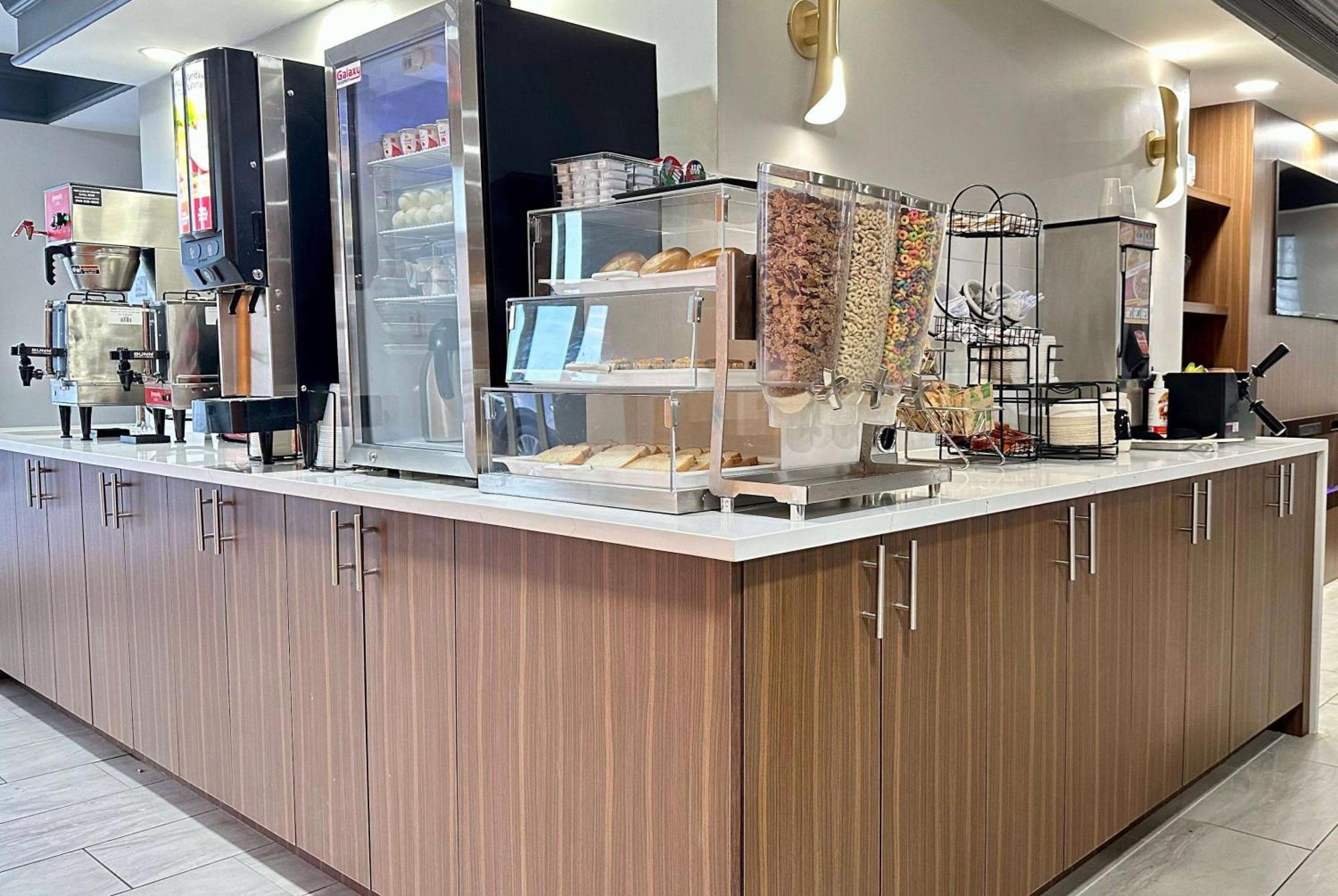 La Quinta Inn By Wyndham Huntsville Research Park Εξωτερικό φωτογραφία