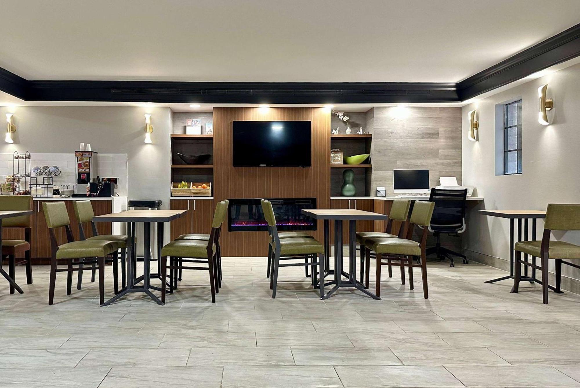 La Quinta Inn By Wyndham Huntsville Research Park Εξωτερικό φωτογραφία