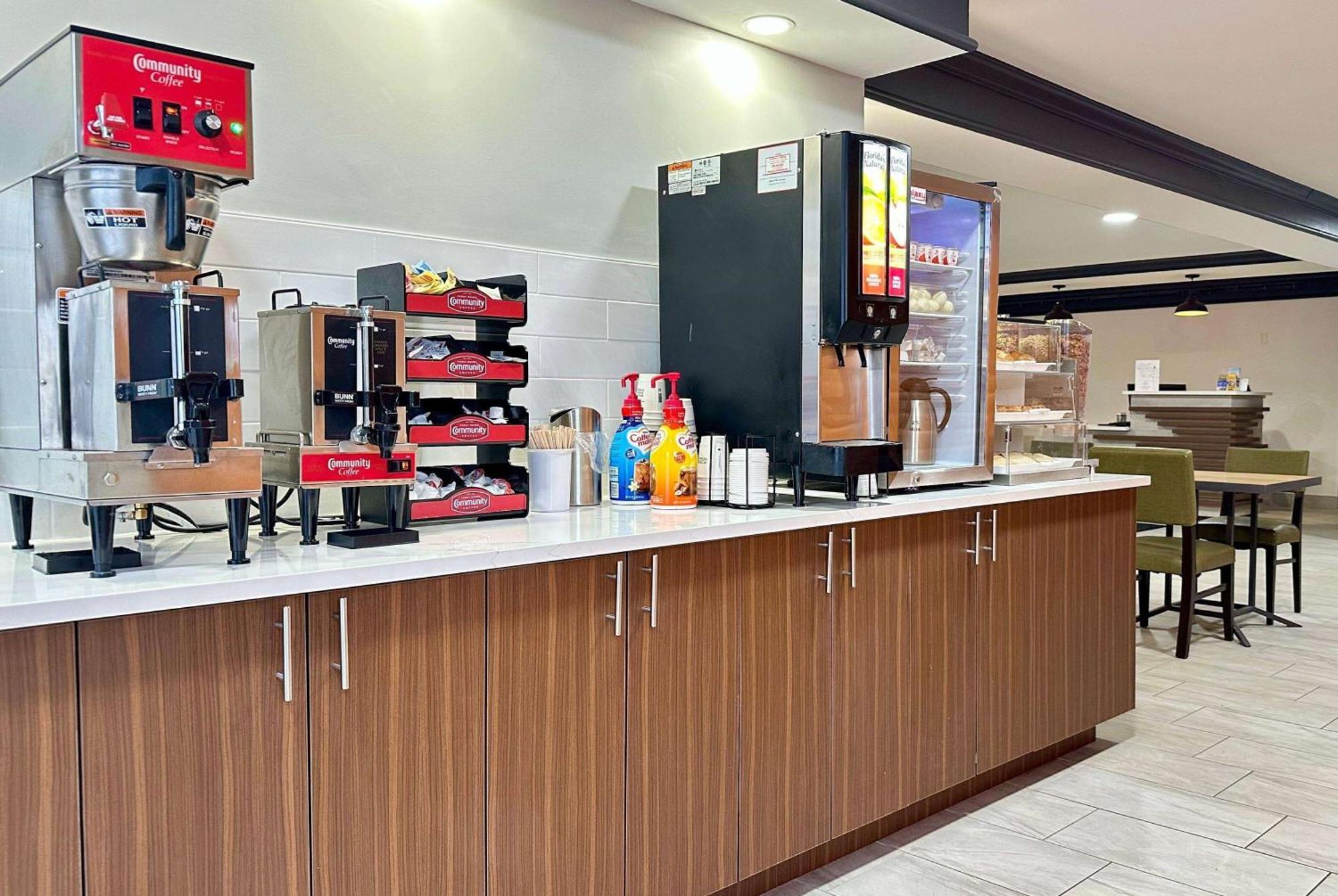 La Quinta Inn By Wyndham Huntsville Research Park Εξωτερικό φωτογραφία
