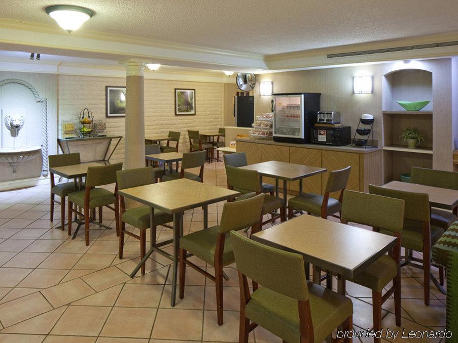 La Quinta Inn By Wyndham Huntsville Research Park Εξωτερικό φωτογραφία